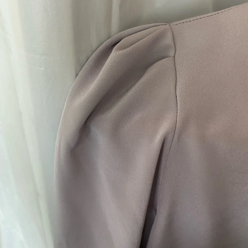Vintage Women's Vintage grey beige top with unique details - Picture 4 of 7